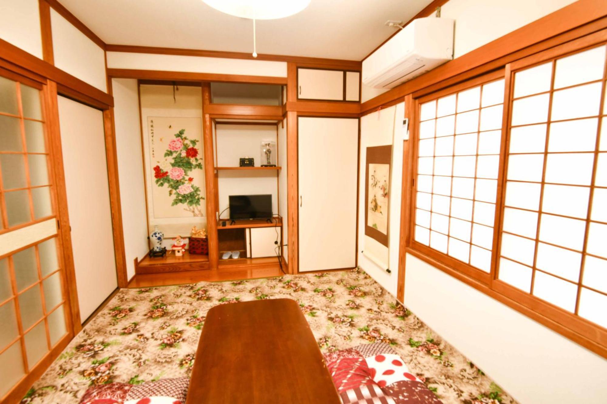 媛楽園 松山中心地及び道後温泉に近い家族やグループ旅行の多人数が泊まれる快適な宿 Dış mekan fotoğraf